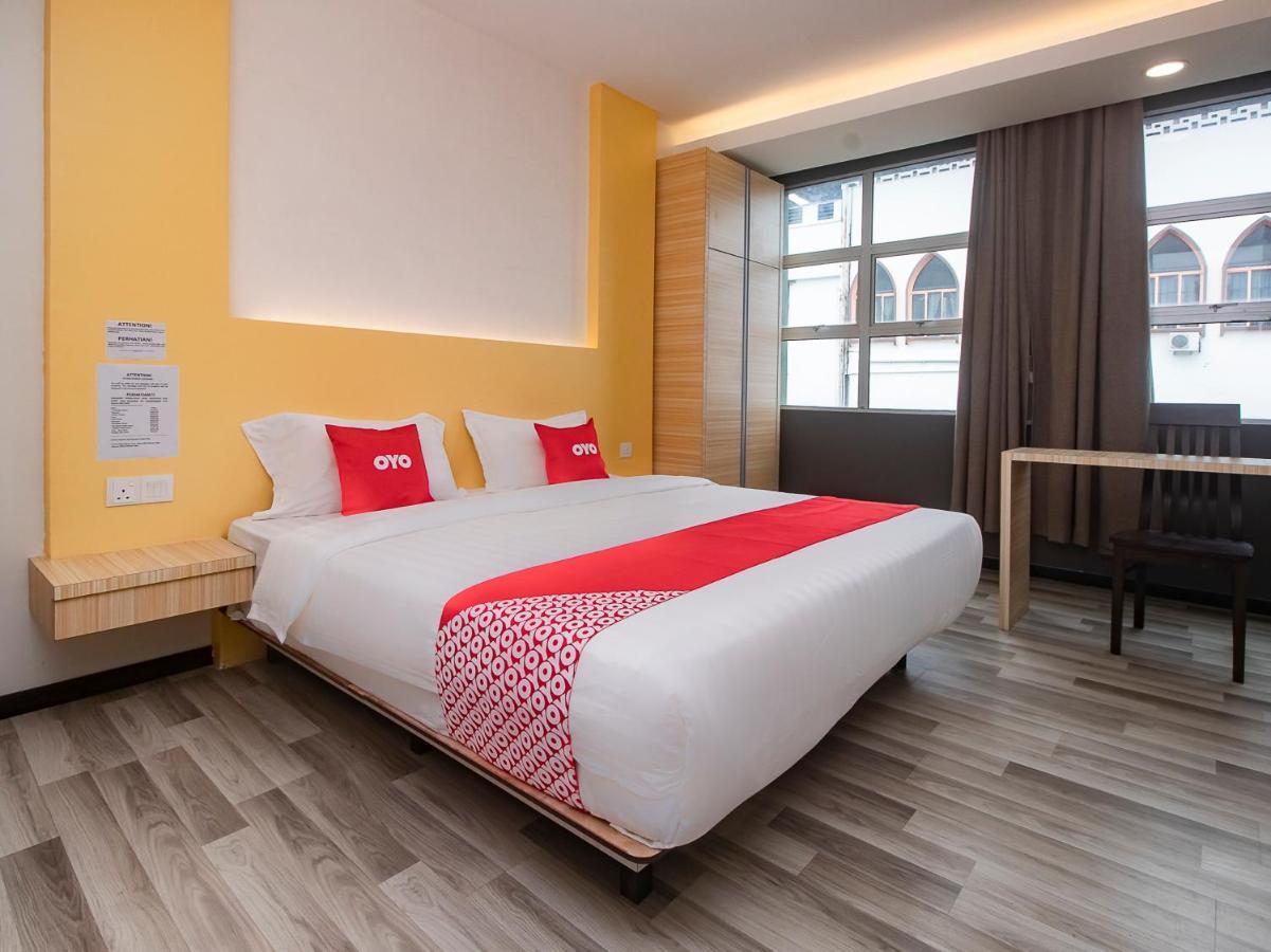 Oyo 90105 Towermas Hotel Сибу Экстерьер фото