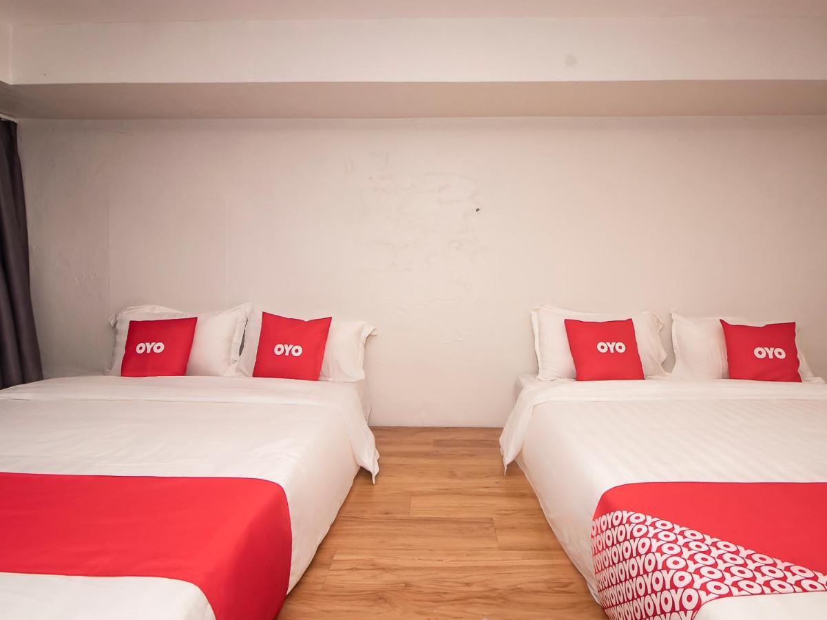 Oyo 90105 Towermas Hotel Сибу Экстерьер фото